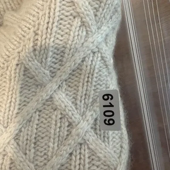 J Crew Sweater Womens Medium Beige Diamond Cable Knit Merino Wool Blend Pullover - Picture 10 of 10